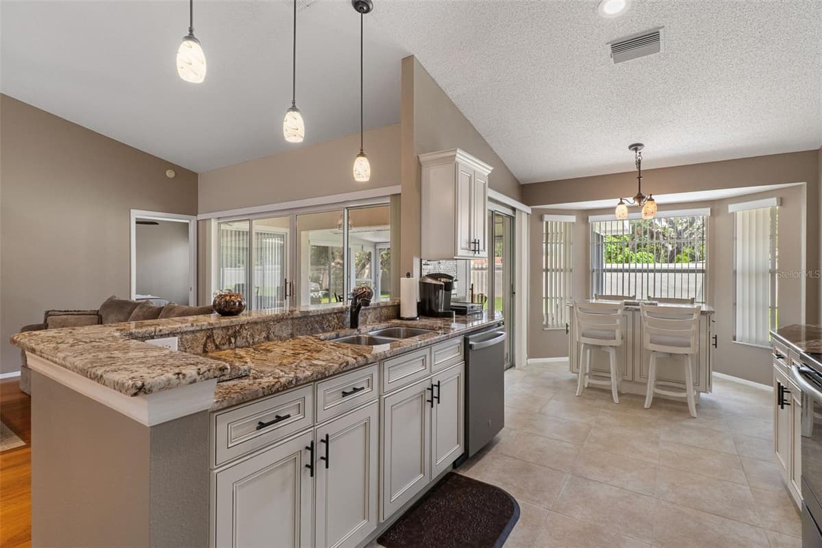1424 PINEWOOD HILLS COURT — photo 16 of 85