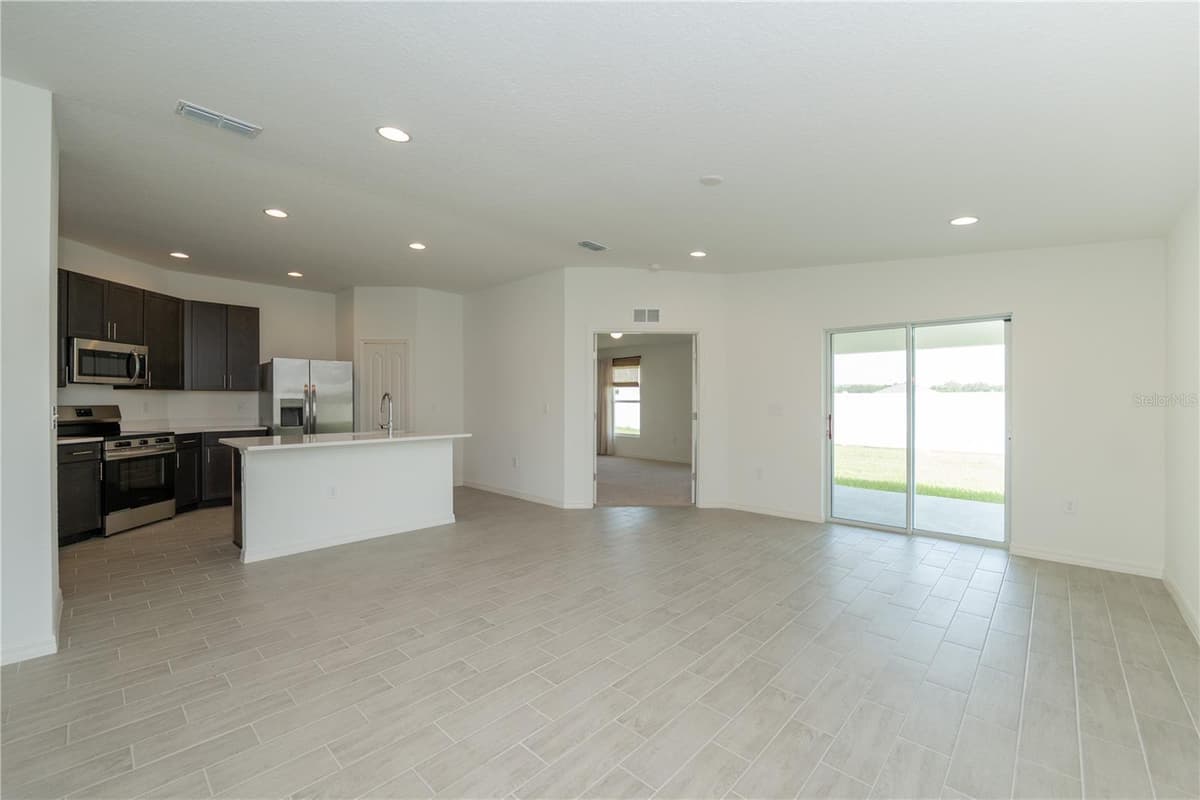 3512 ELLIOTT PLACE — photo 4 of 26