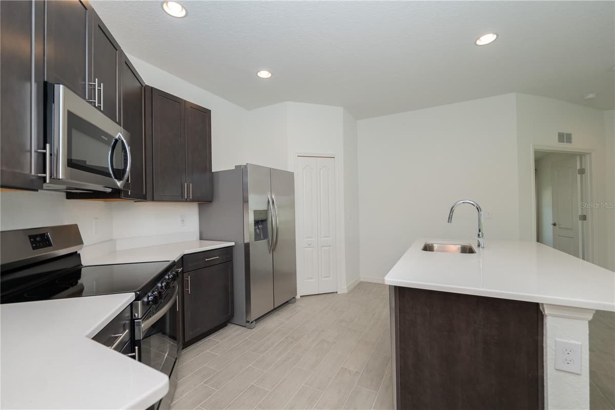 3512 ELLIOTT PLACE — photo 8 of 26
