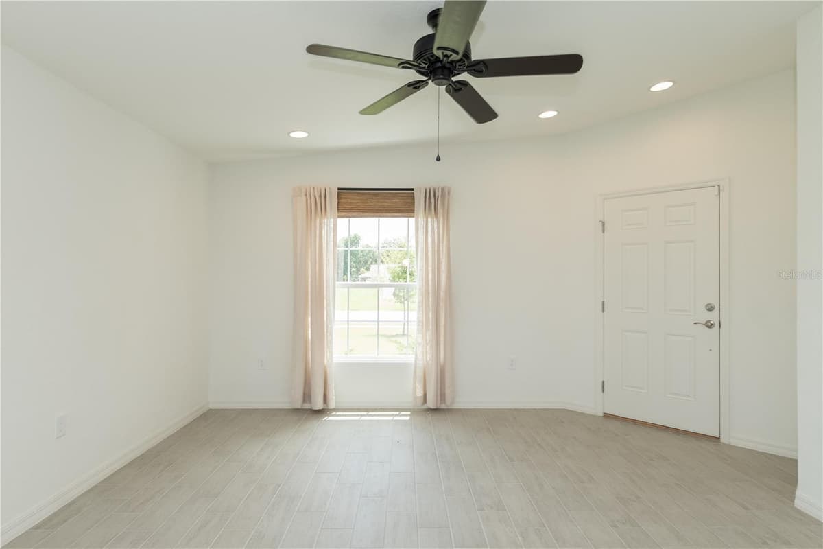3512 ELLIOTT PLACE — photo 2 of 26