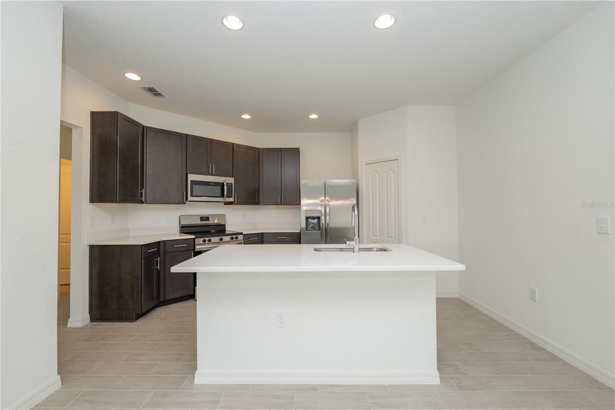 3512 ELLIOTT PLACE — photo 7 of 26