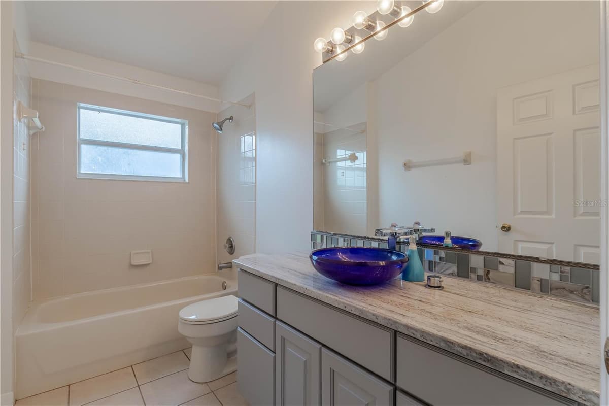 14339 VIBURNUM LN — photo 26 of 38