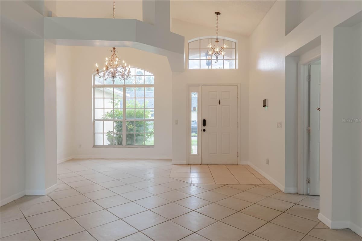 14339 VIBURNUM LN — photo 4 of 38