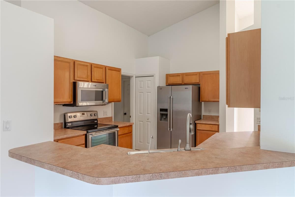 14339 VIBURNUM LN — photo 6 of 38