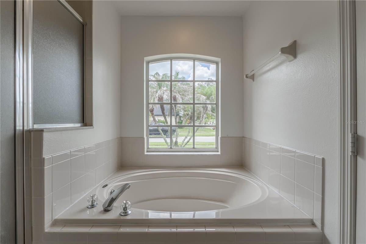14339 VIBURNUM LN — photo 23 of 38
