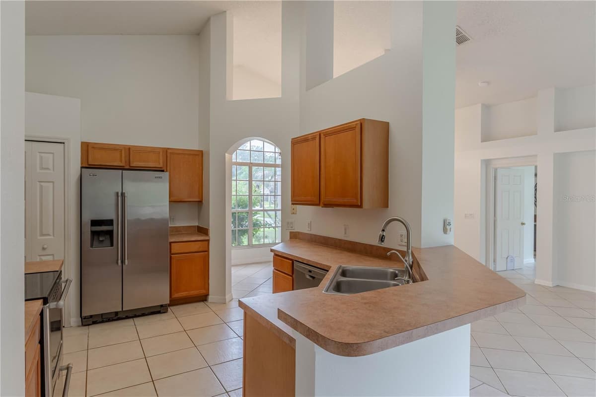 14339 VIBURNUM LN — photo 8 of 38