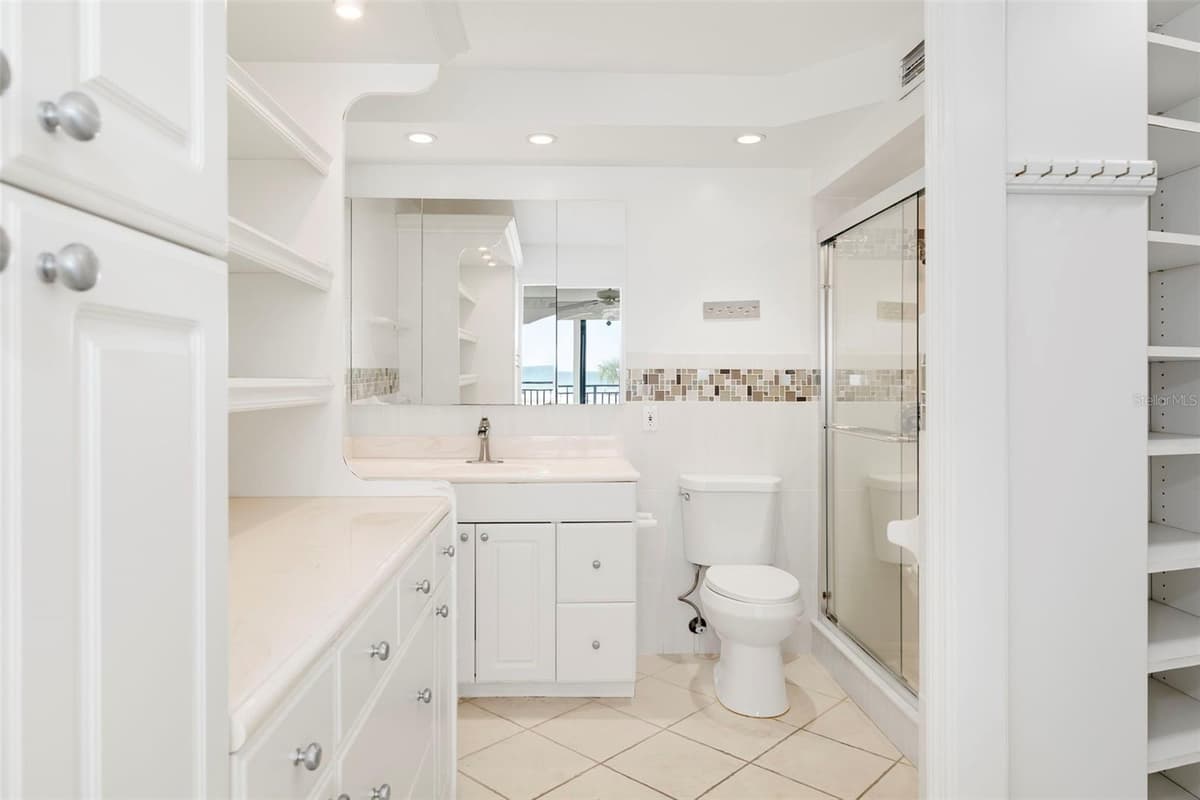 19 WHISPERING SANDS DRIVE — photo 20 of 33