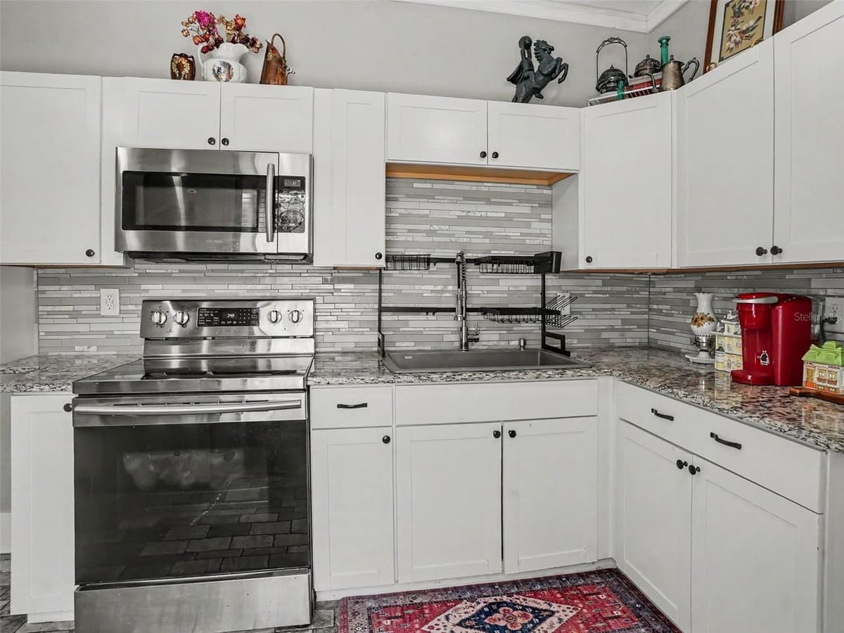 725 MABBETTE STREET — photo 16 of 31