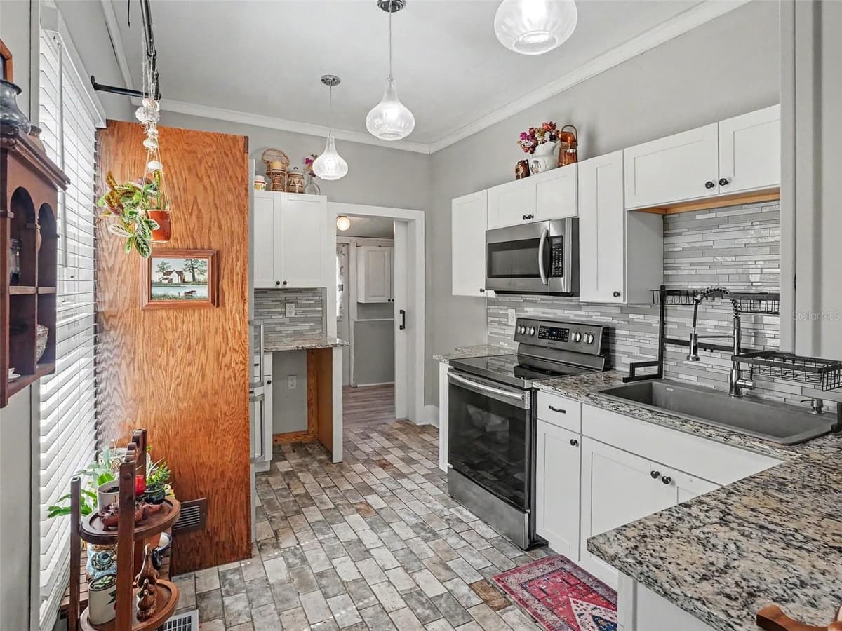 725 MABBETTE STREET — photo 14 of 31
