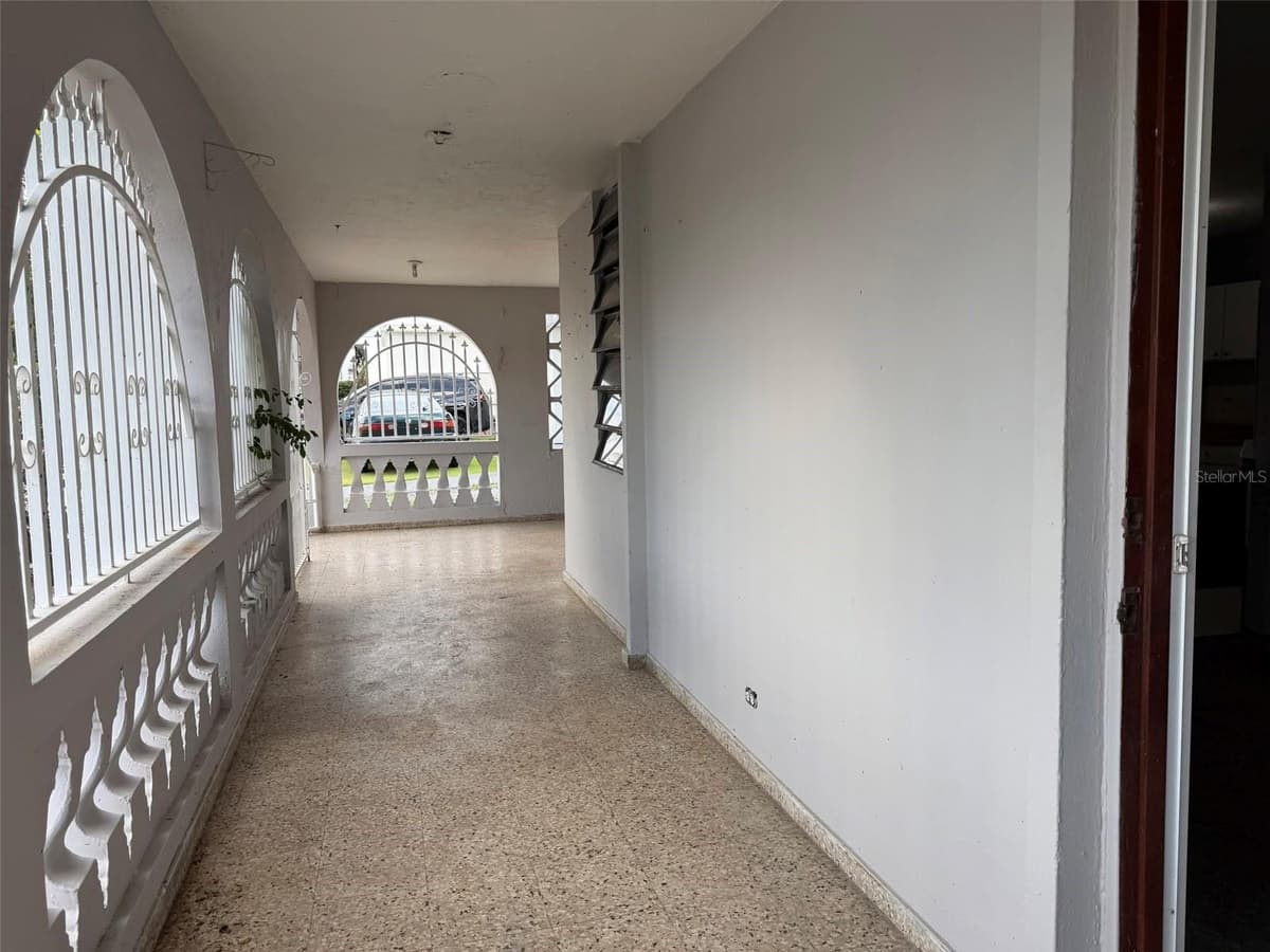 Calle 5 Blq 4 J 21 VILLAS DEL REY — photo 2 of 10