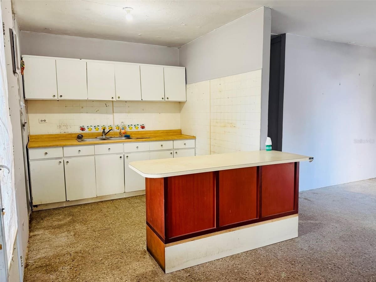 Calle 5 Blq 4 J 21 VILLAS DEL REY — photo 4 of 10