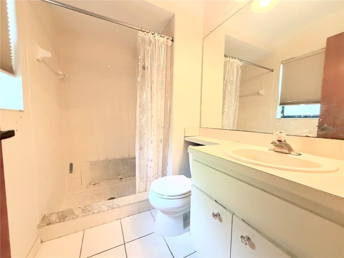 8012 LANSING DRIVE — photo 10 of 17