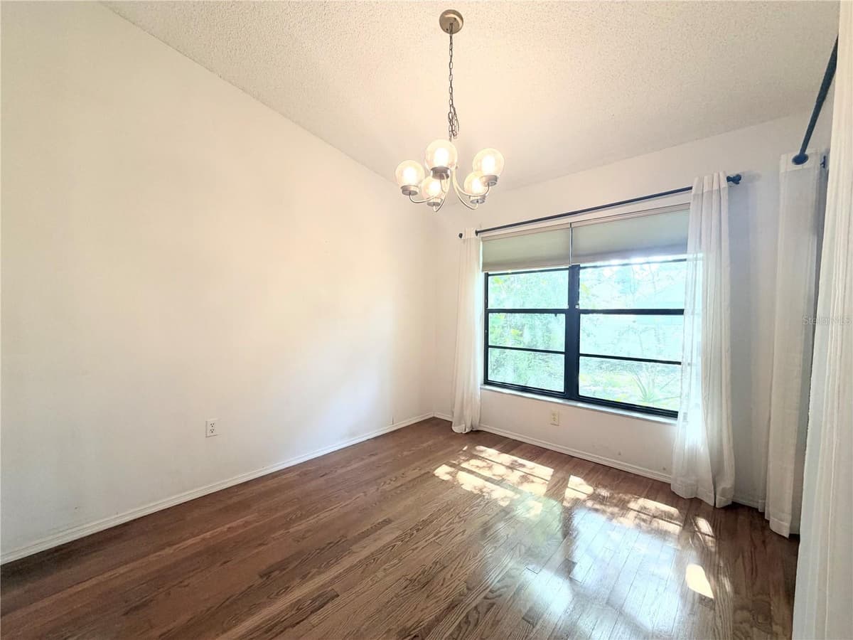 8012 LANSING DRIVE — photo 7 of 17
