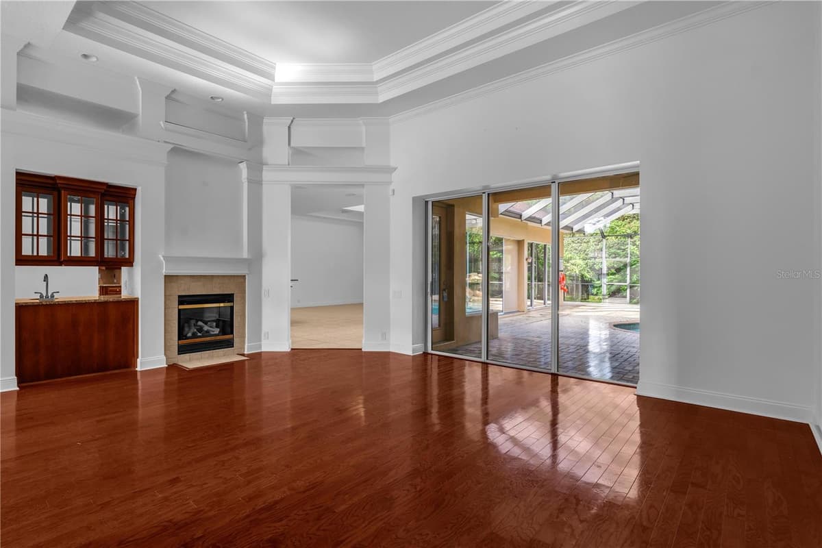 5038 6TH AVENUE — photo 11 of 46
