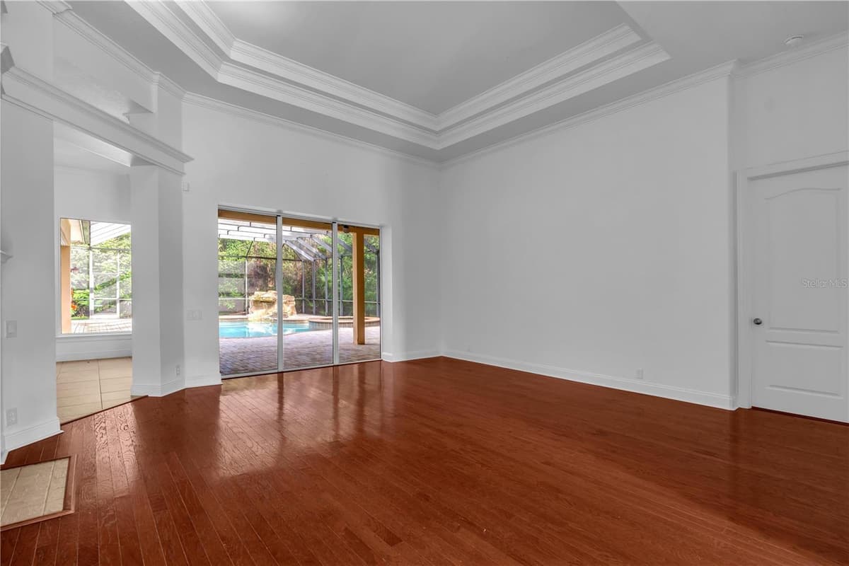 5038 6TH AVENUE — photo 8 of 46