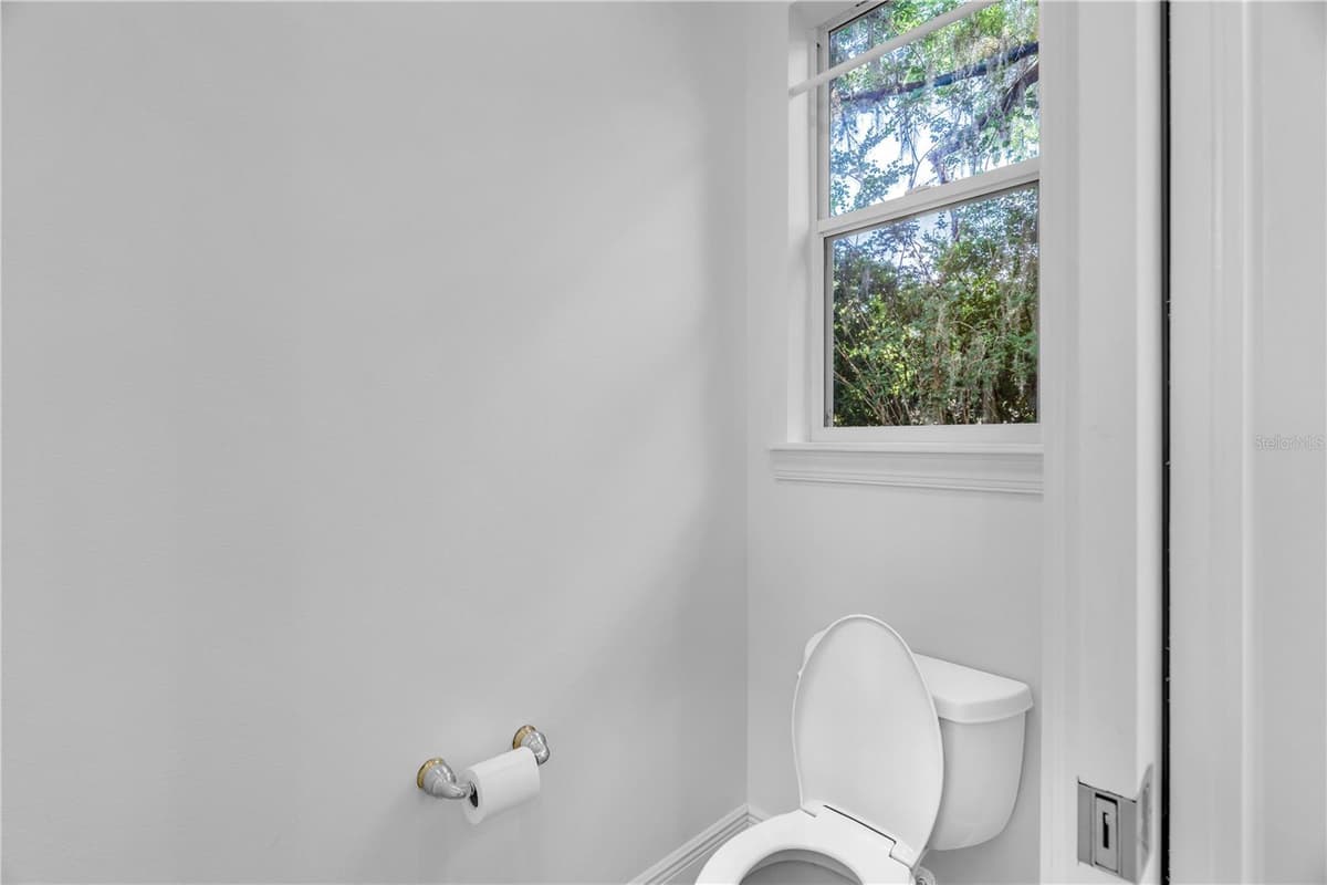 5038 6TH AVENUE — photo 19 of 46
