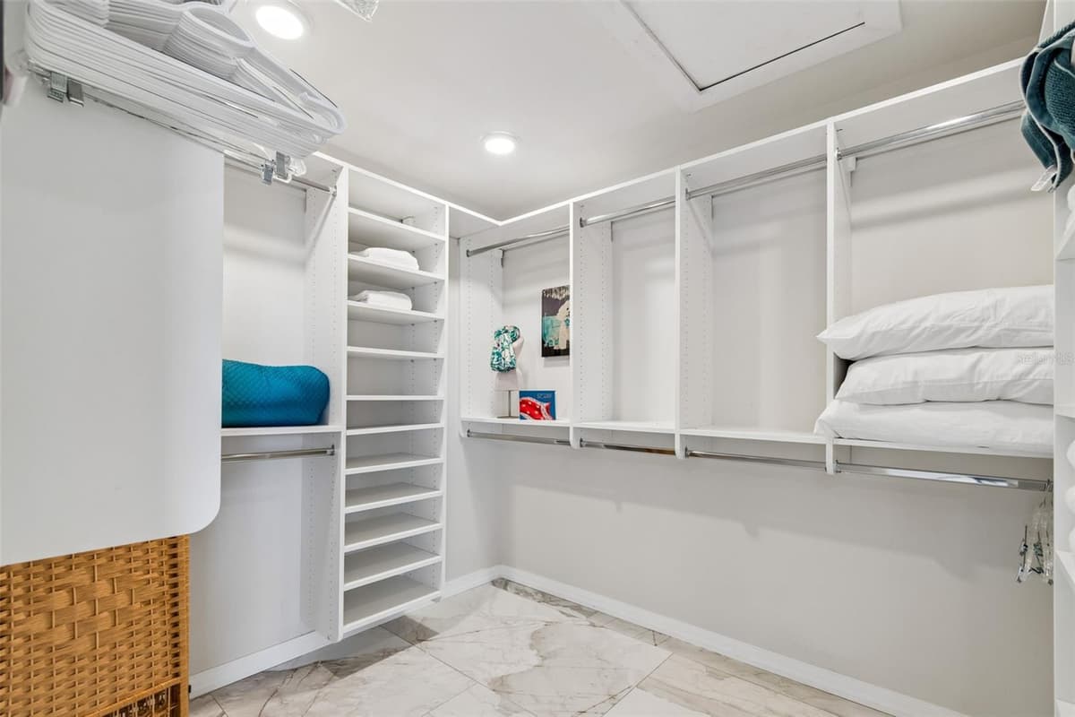 136 DEVON DRIVE — photo 60 of 83