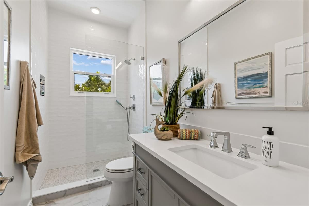 136 DEVON DRIVE — photo 41 of 83