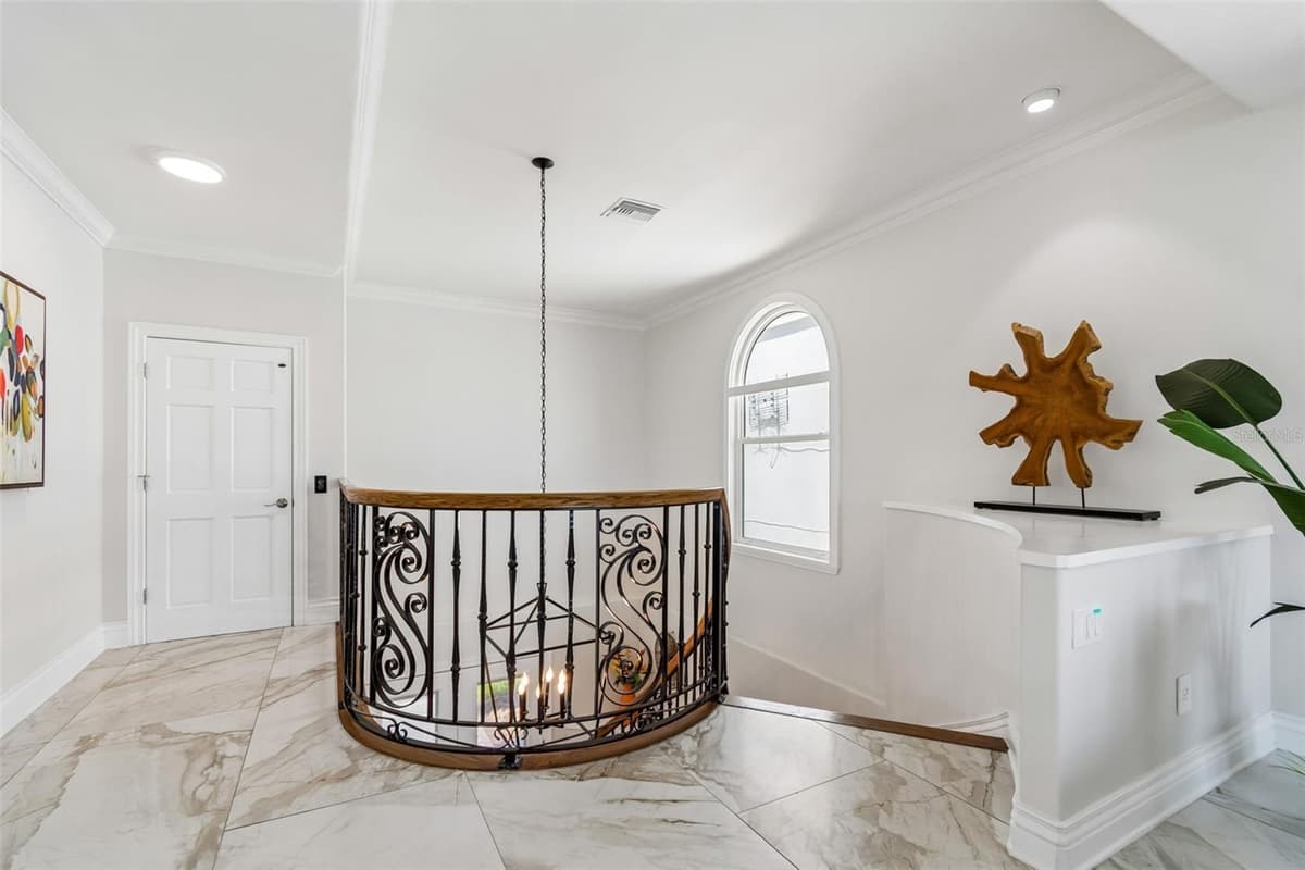 136 DEVON DRIVE — photo 44 of 83