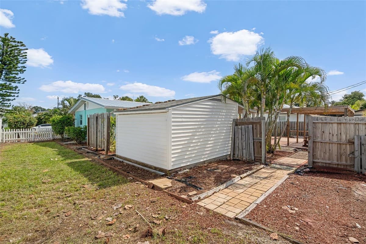 415 49TH STREET — photo 33 of 56