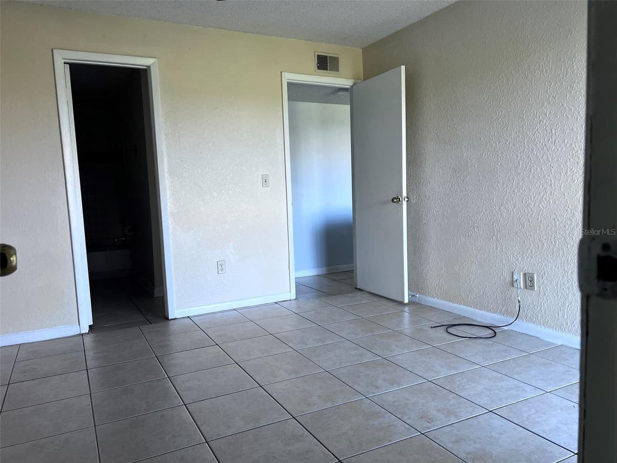 455 ALT 19 — photo 12 of 28