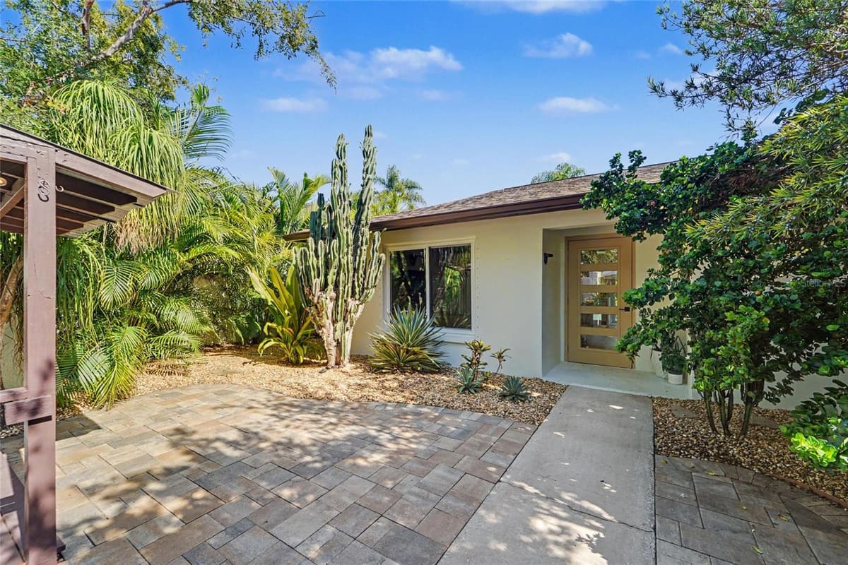 13461 DEL PRADO DRIVE — photo 8 of 40