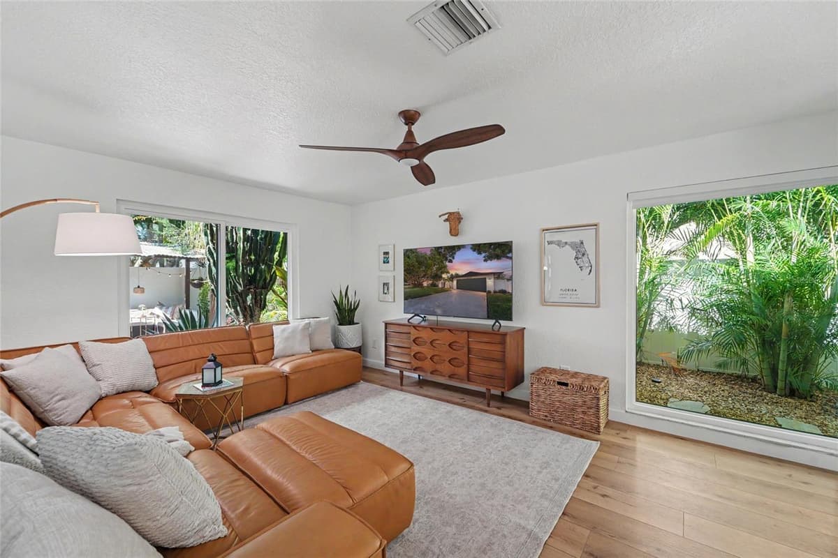 13461 DEL PRADO DRIVE — photo 10 of 40