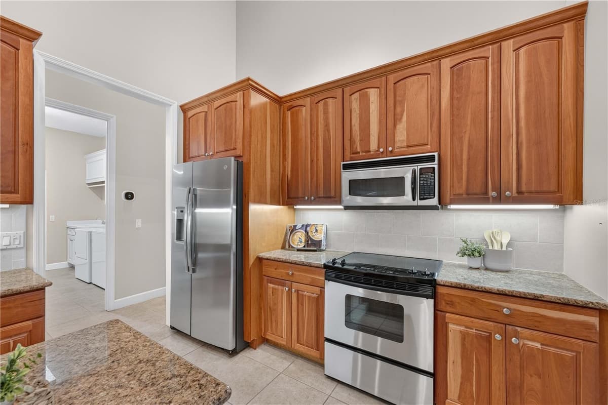 2816 PRESTWICK WAY — photo 3 of 36