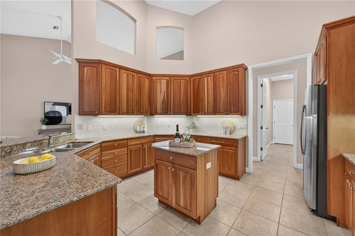 2816 PRESTWICK WAY — photo 6 of 36