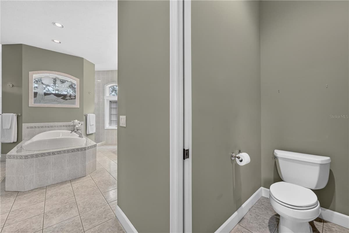 2816 PRESTWICK WAY — photo 18 of 36