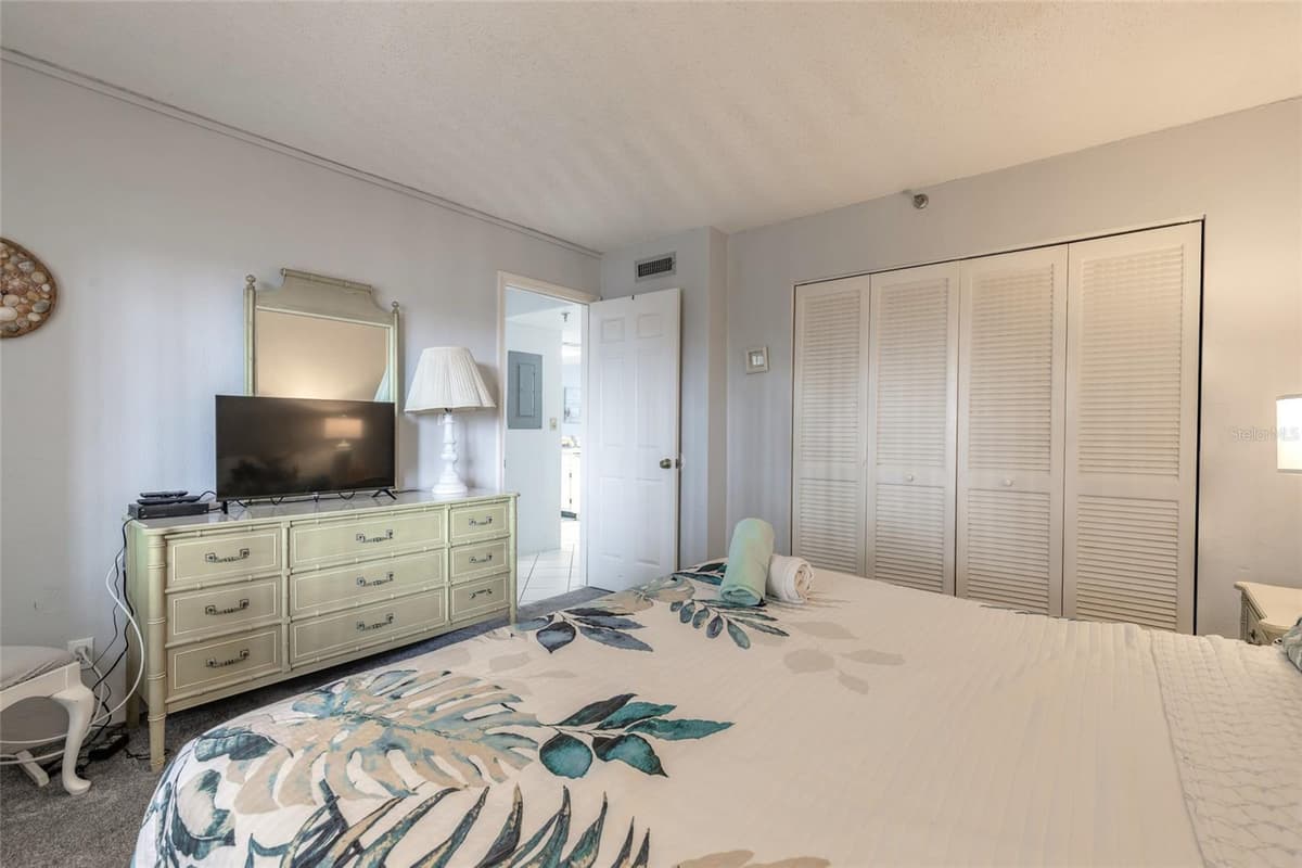 4139 ATLANTIC AVENUE — photo 31 of 43