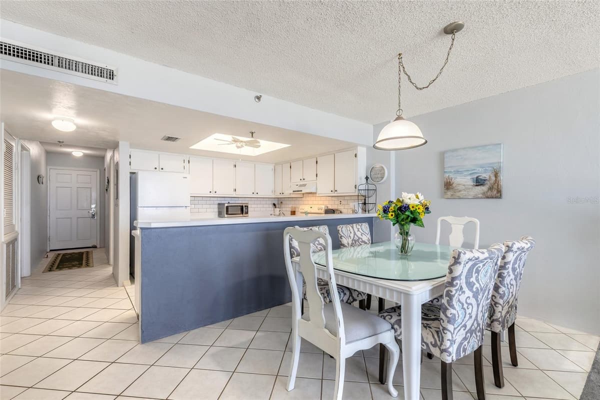 4139 ATLANTIC AVENUE — photo 11 of 43