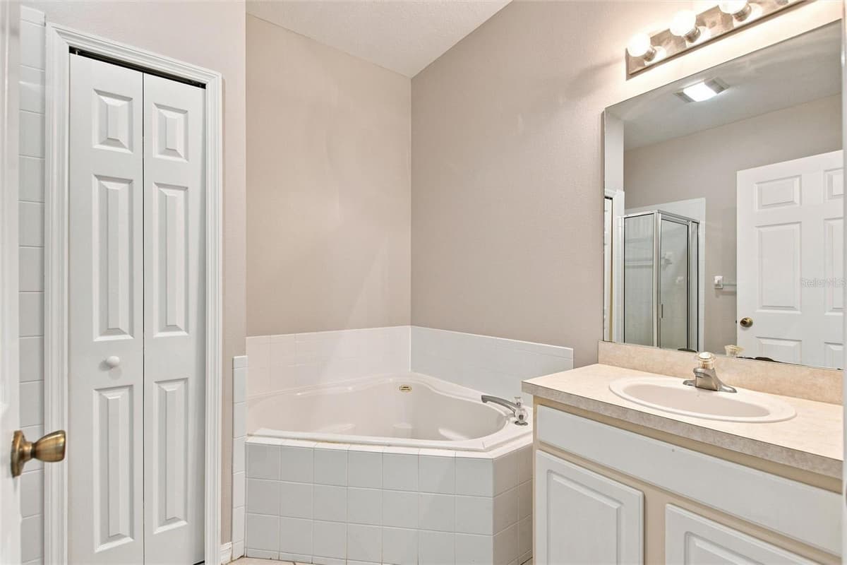 16616 PALM SPRING DRIVE — photo 30 of 48