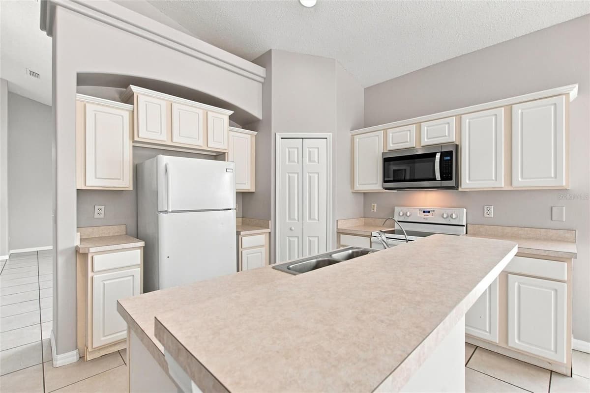 16616 PALM SPRING DRIVE — photo 12 of 48