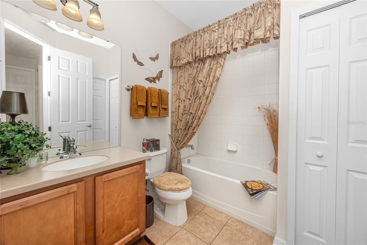 894 LANTERN WAY — photo 35 of 40