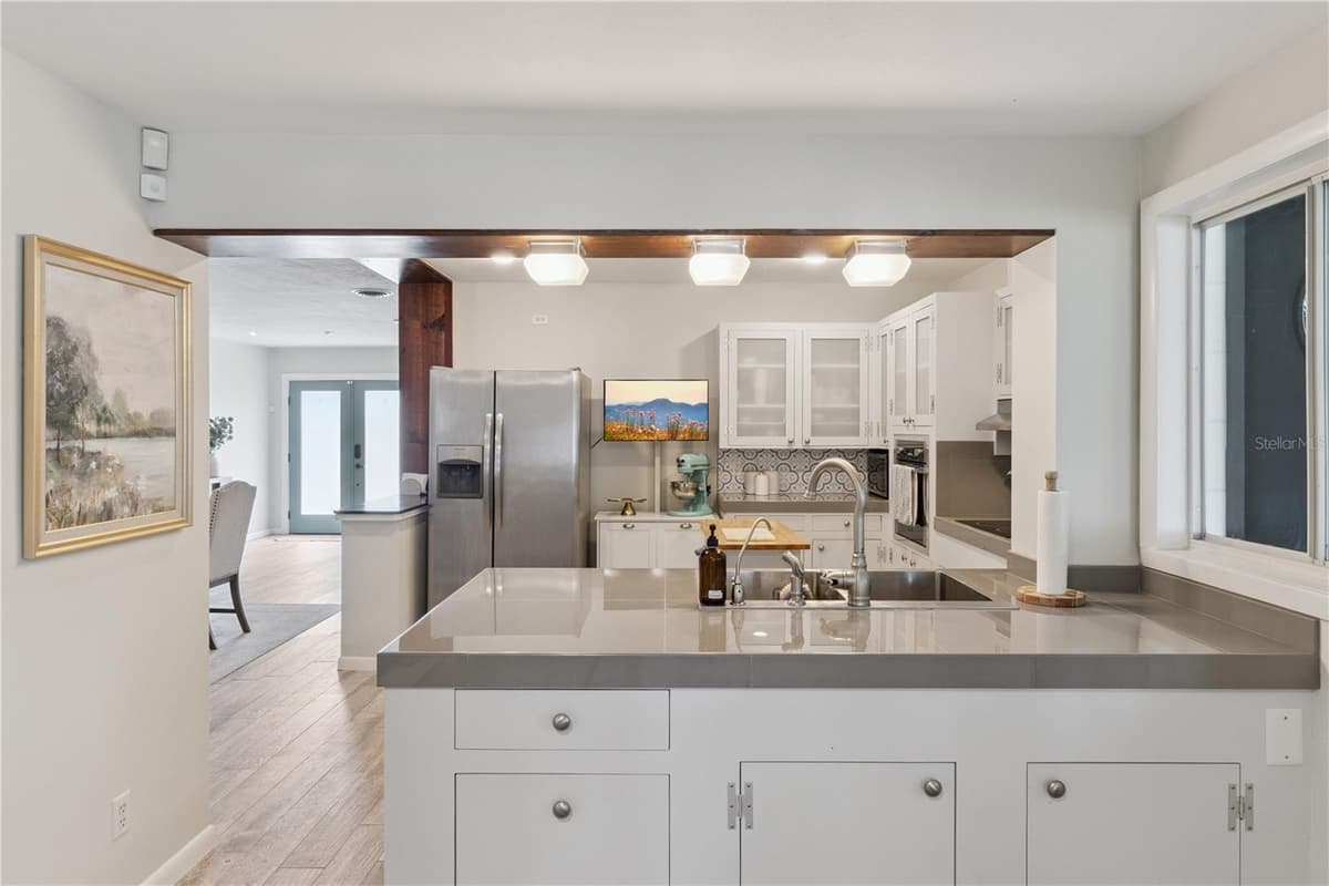 106 LAKEWOOD CIRCLE — photo 12 of 34
