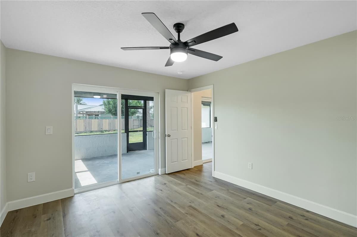 3336 TCU BOULEVARD — photo 17 of 27