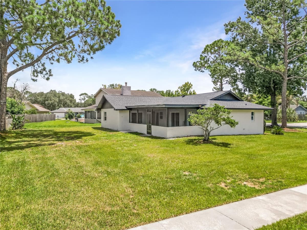 3336 TCU BOULEVARD — photo 4 of 27