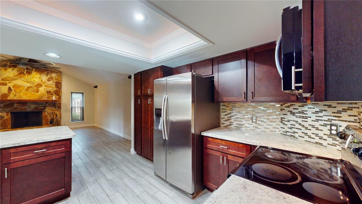 7121 ODONIEL LOOP — photo 4 of 52