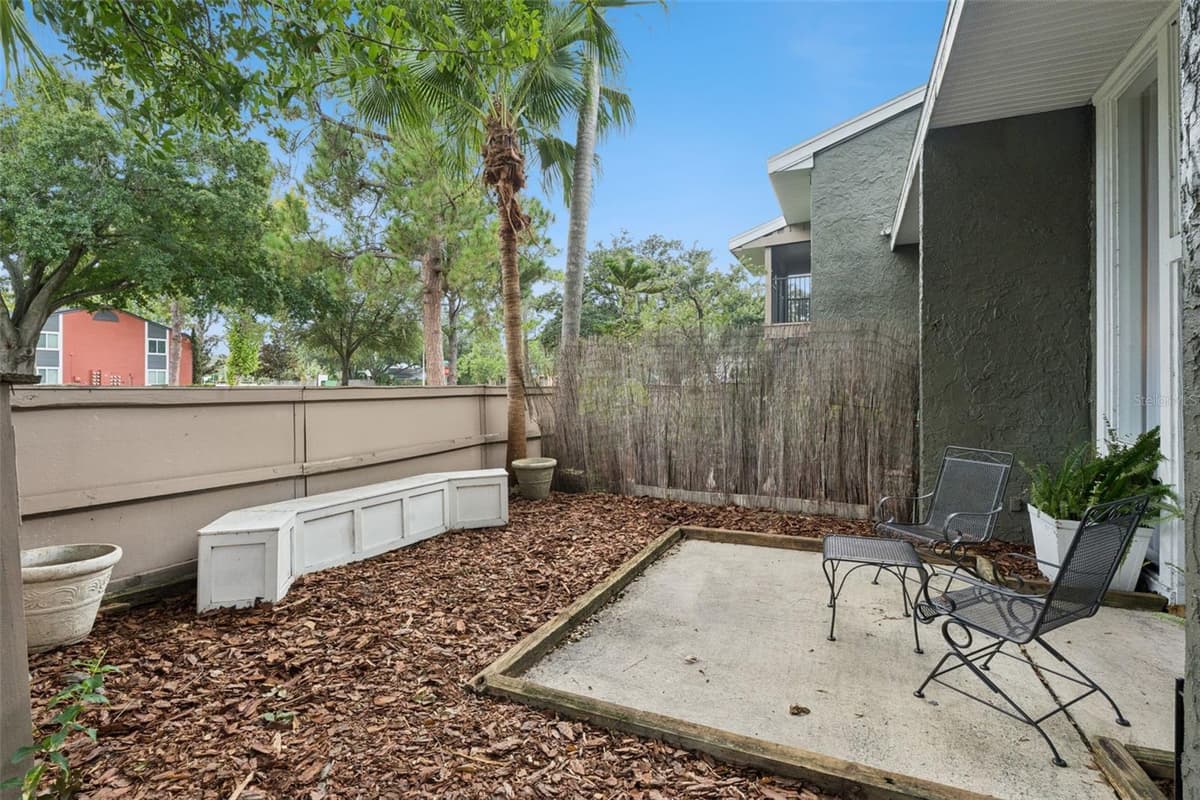 6168 PEREGRINE AVENUE — photo 13 of 35