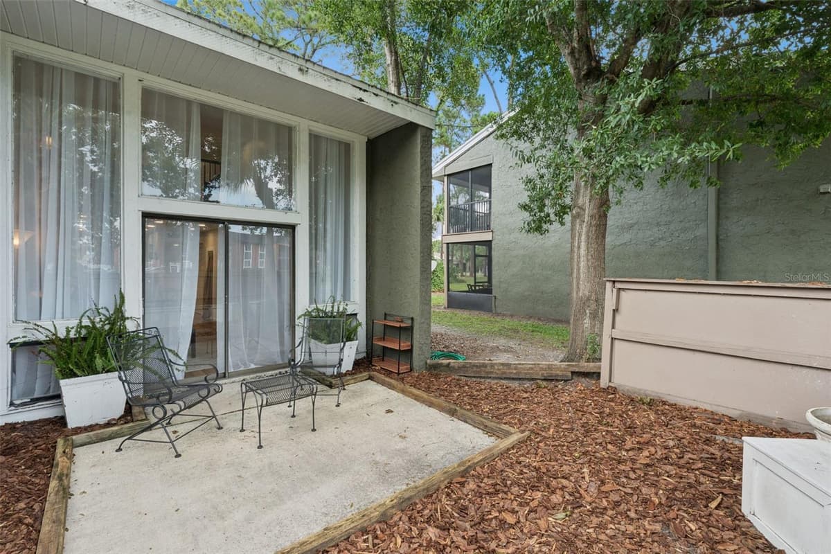 6168 PEREGRINE AVENUE — photo 34 of 35