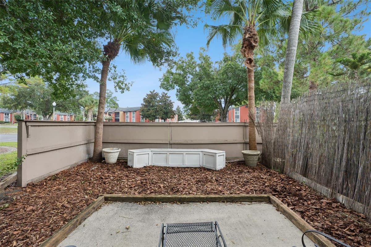 6168 PEREGRINE AVENUE — photo 33 of 35