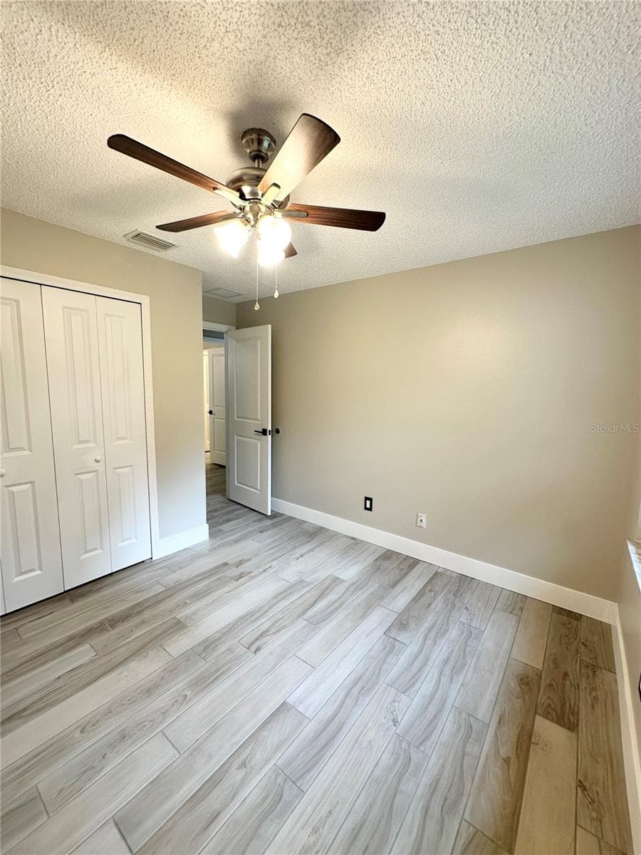 5915 GROVELINE DRIVE — photo 6 of 7