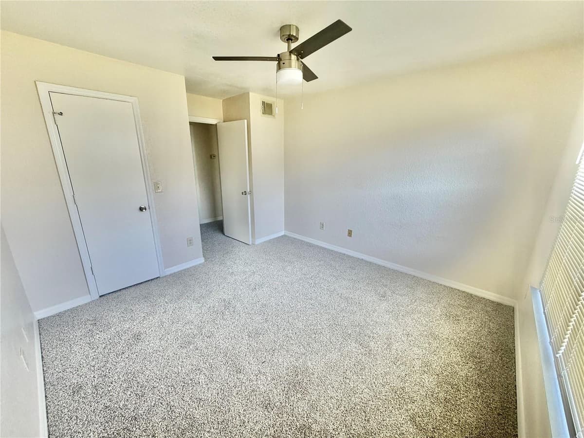 2550 ALAFAYA TRAIL — photo 12 of 20