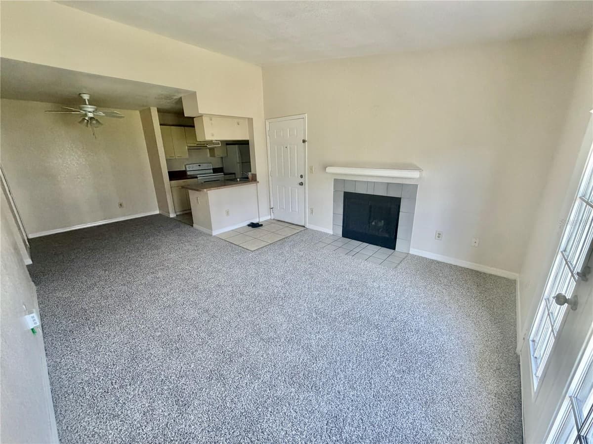 2550 ALAFAYA TRAIL — photo 4 of 20
