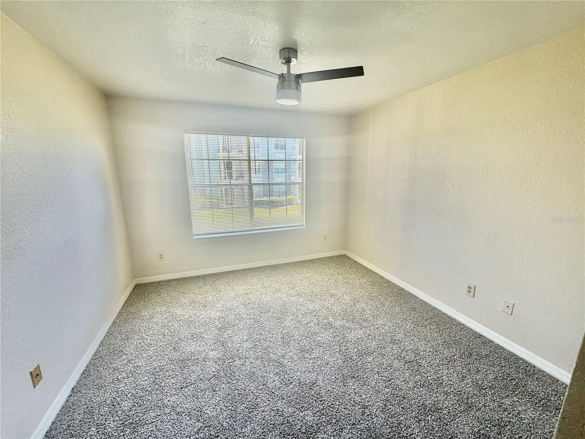 2550 ALAFAYA TRAIL — photo 11 of 20