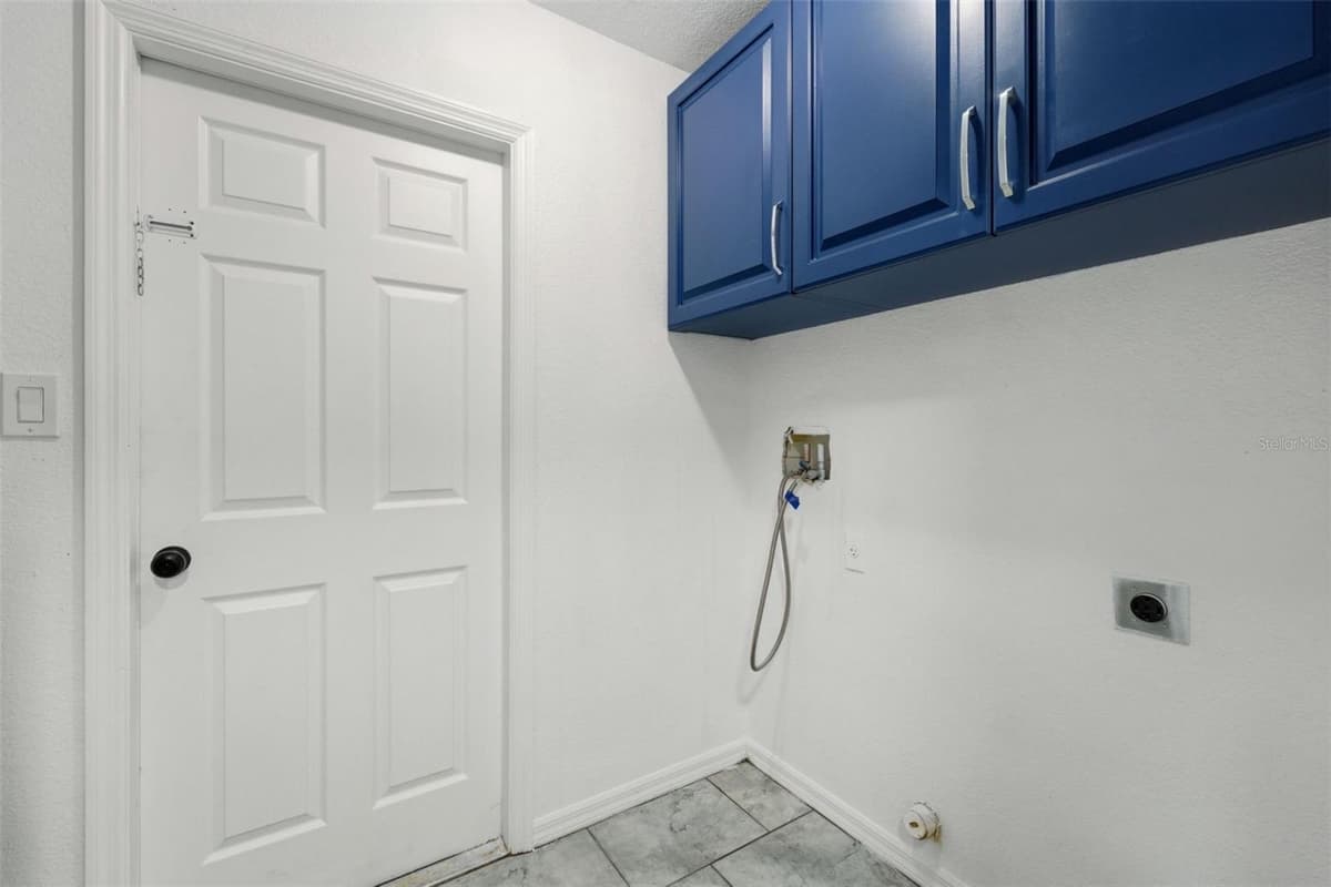 5498 BAYBERRY STREET — photo 18 of 24