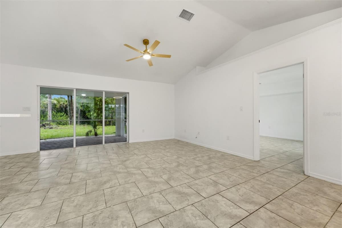 5498 BAYBERRY STREET — photo 4 of 24