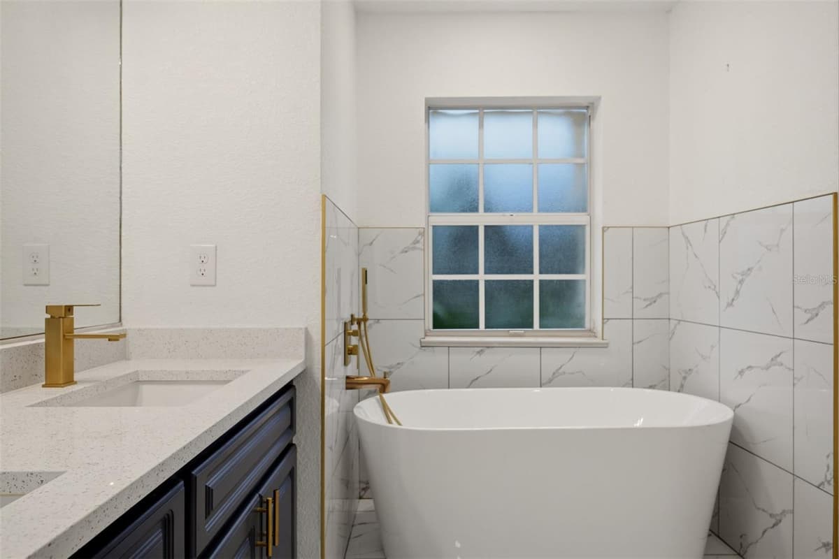 5498 BAYBERRY STREET — photo 9 of 24