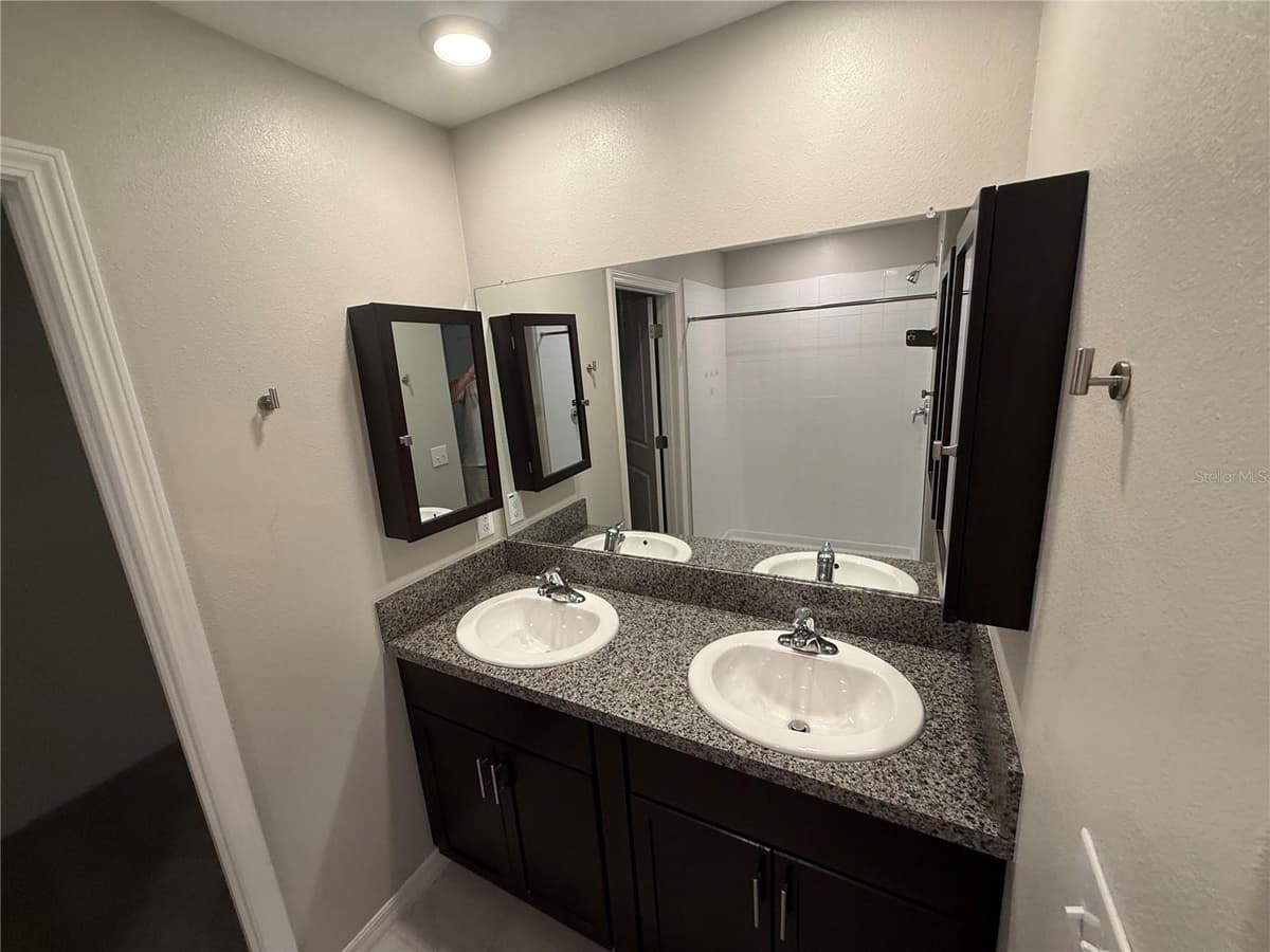 4540 ETERNAL PRINCE DRIVE — photo 8 of 17
